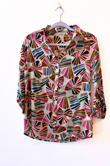 Palme, V-Neck Button Down Top - Abstract Palm Pattern