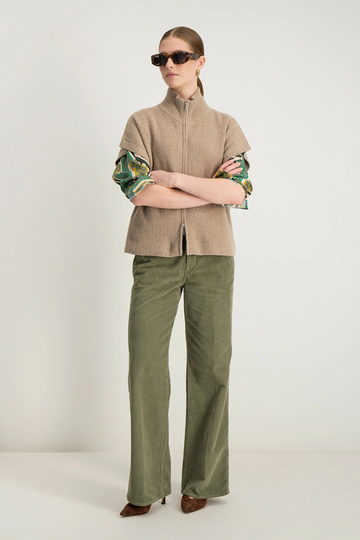 Stella Forest, Velyka Vest