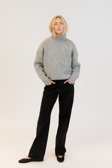 Lyla & Luxe, Aggie Mockneck Ribbed Sweater - Grey