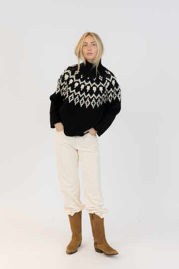 Lyla & Luxe, Aggie Fair Crewneck Pullover-Black/White