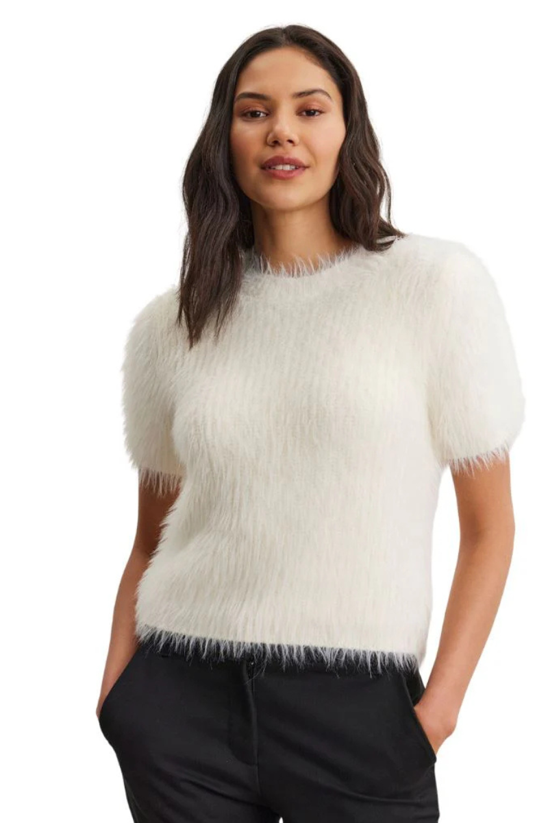 Velvet, Eila DS Novelty Feather Yarn Top- Milk