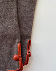 SantaCana, Wool & Cashmere Glove with Piping and Leather Button