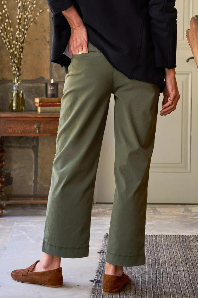 Frank & Eileen, Westport Italian Wide Leg Chino- Army