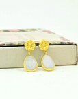 Schmuckoo, Sunflower Earring - Rainbow Moonstone