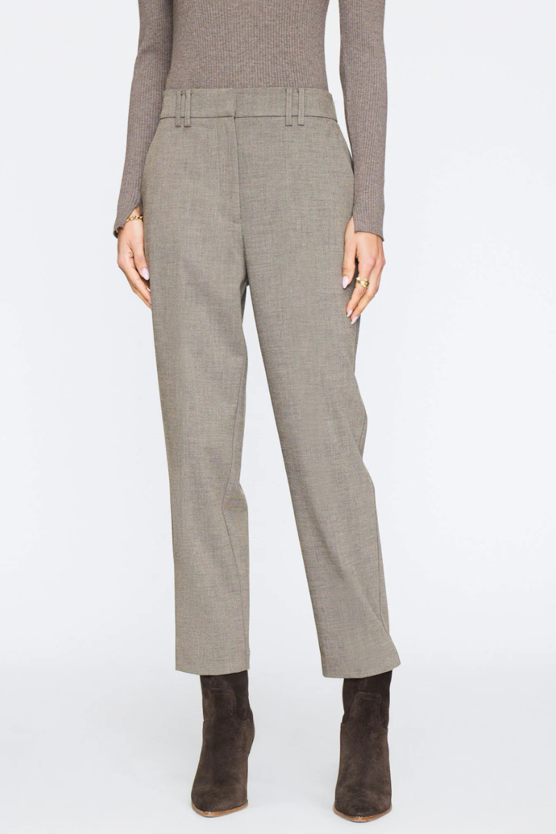 Brochu Walker, Talia Pant - Gravel