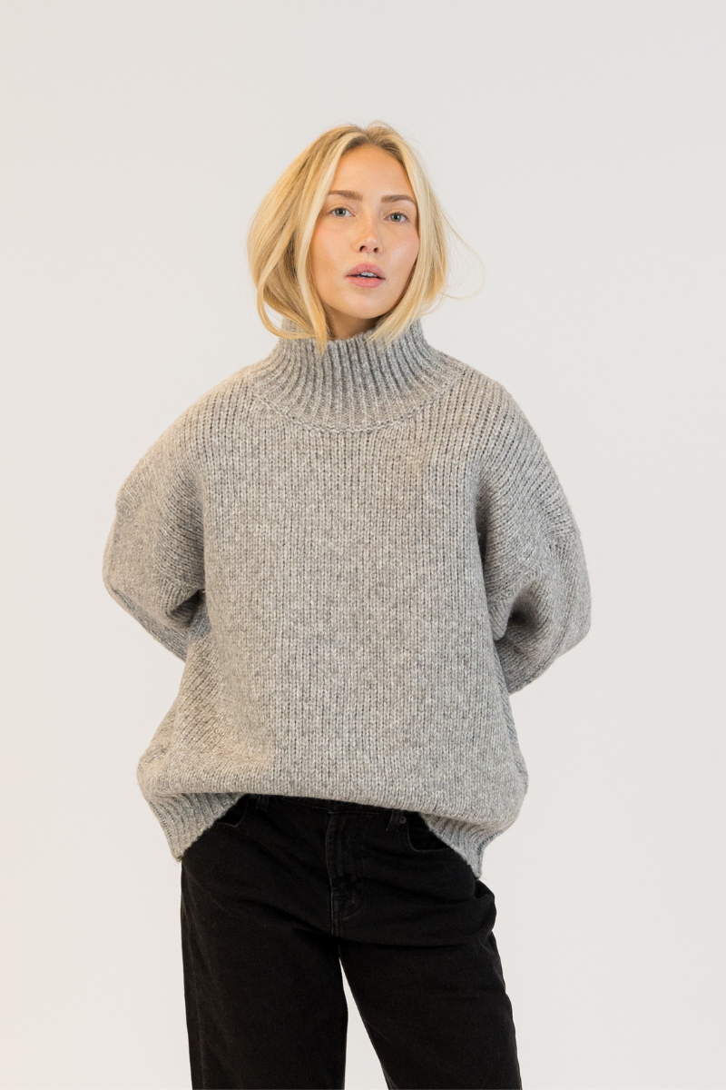 Lyla & Luxe, Aggie Mockneck Ribbed Sweater - Grey
