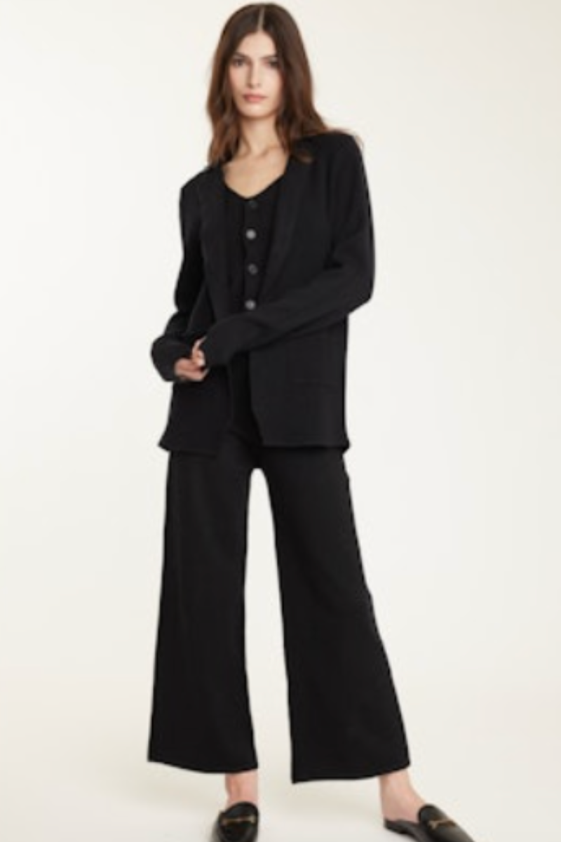 Pistache,  Black Knit Pant