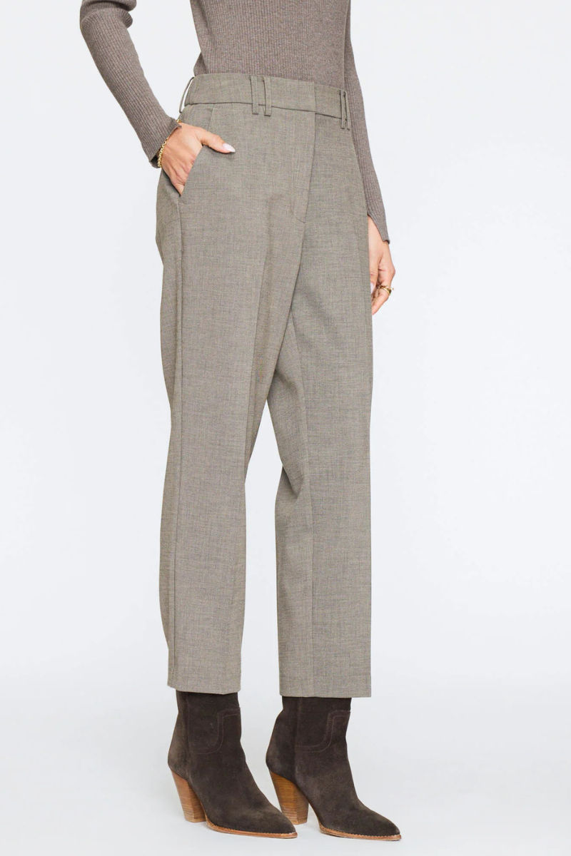 Brochu Walker, Talia Pant - Gravel