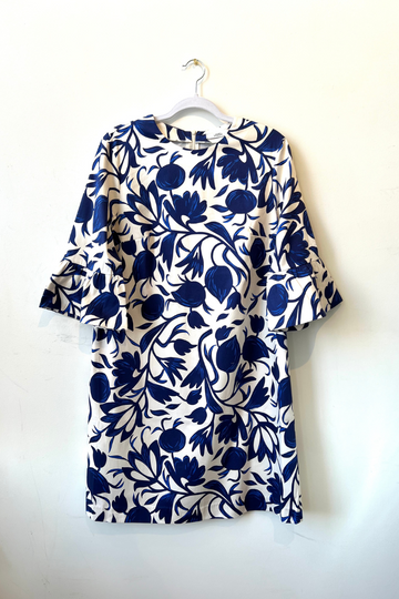 0039 Italy, Maxlin Dress- White w Blue Flowers
