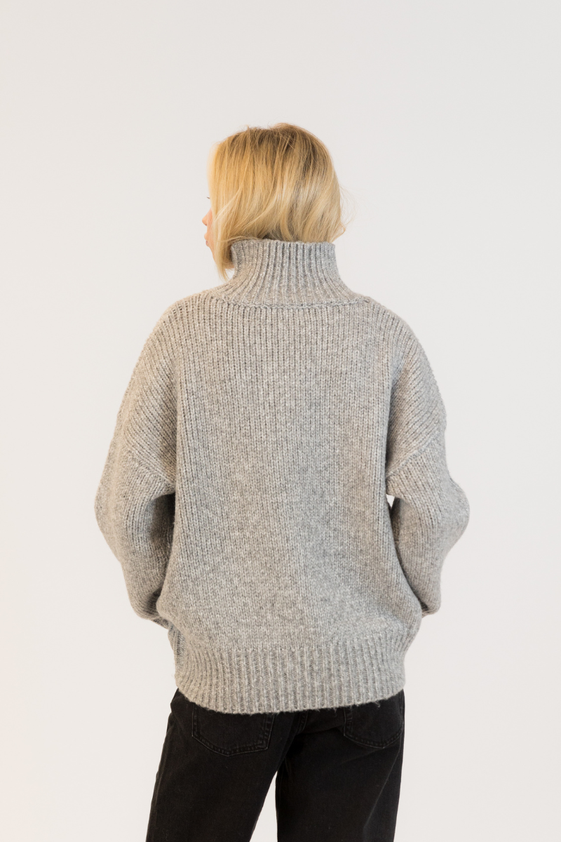 Lyla & Luxe, Aggie Mockneck Ribbed Sweater - Grey