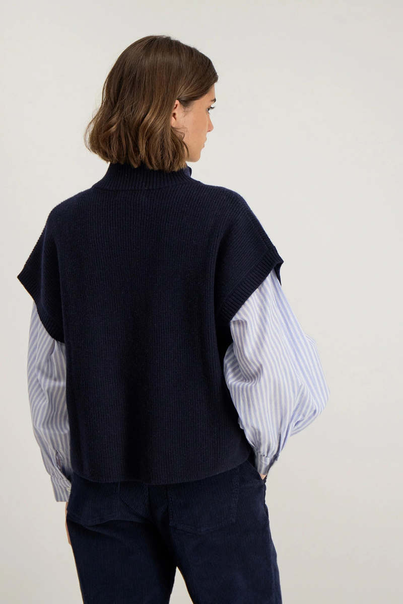 Stella Forest, Velyka Vest