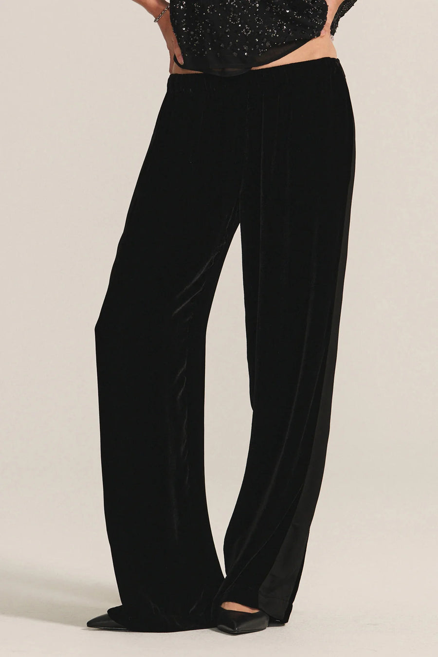 Velvet, Hilma Velvet & Satin Media Pant-Black